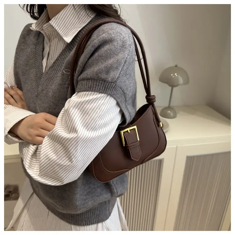 Brown Vintage Belt Shoulder Bag for Women — feature 2