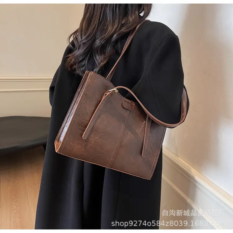 Stylish Brown Leather Shoulder Bag Large Capacity — feature 17