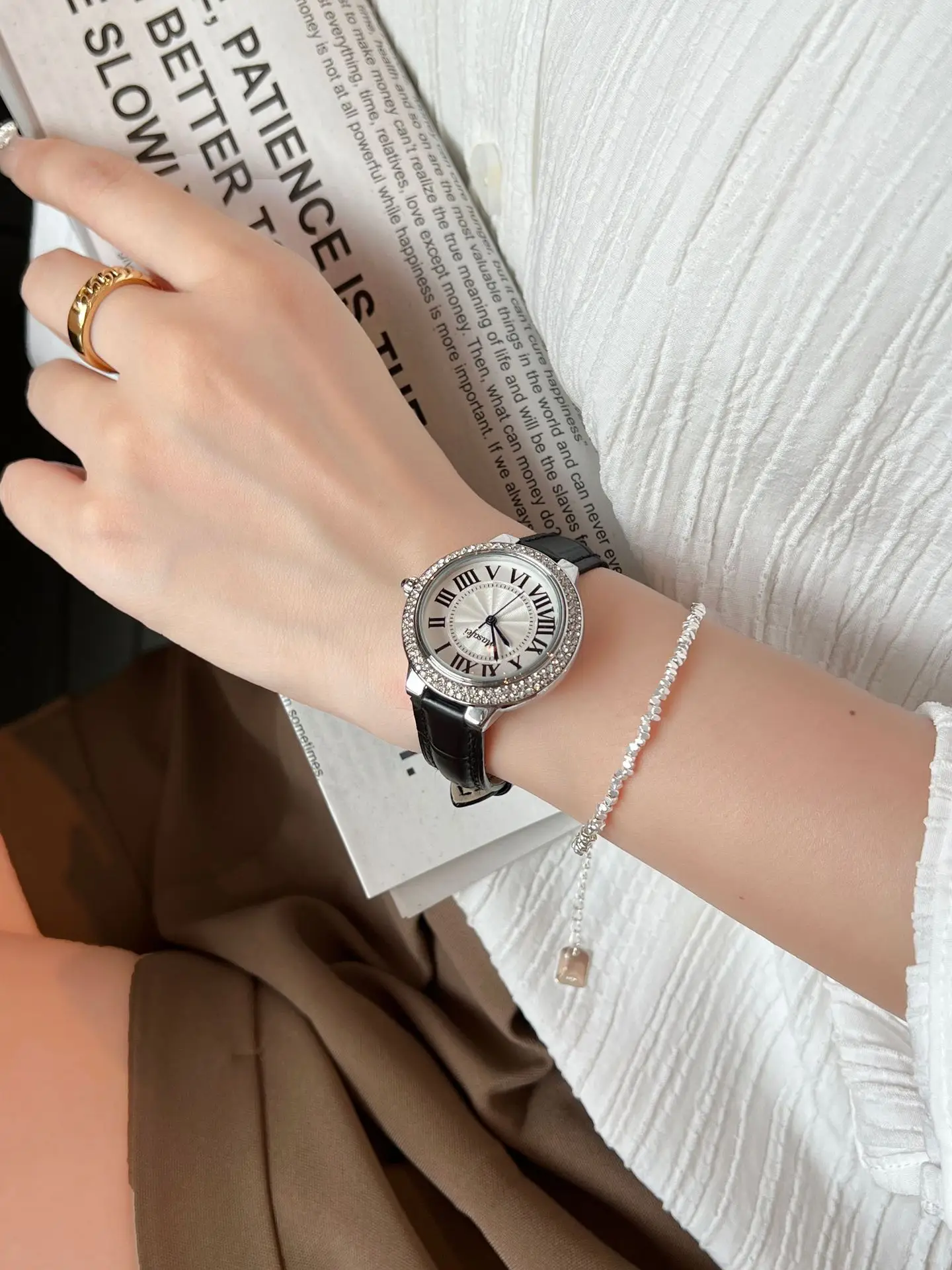 Ladies Steel Quartz Retro Roman Scale Watch Set — feature 3