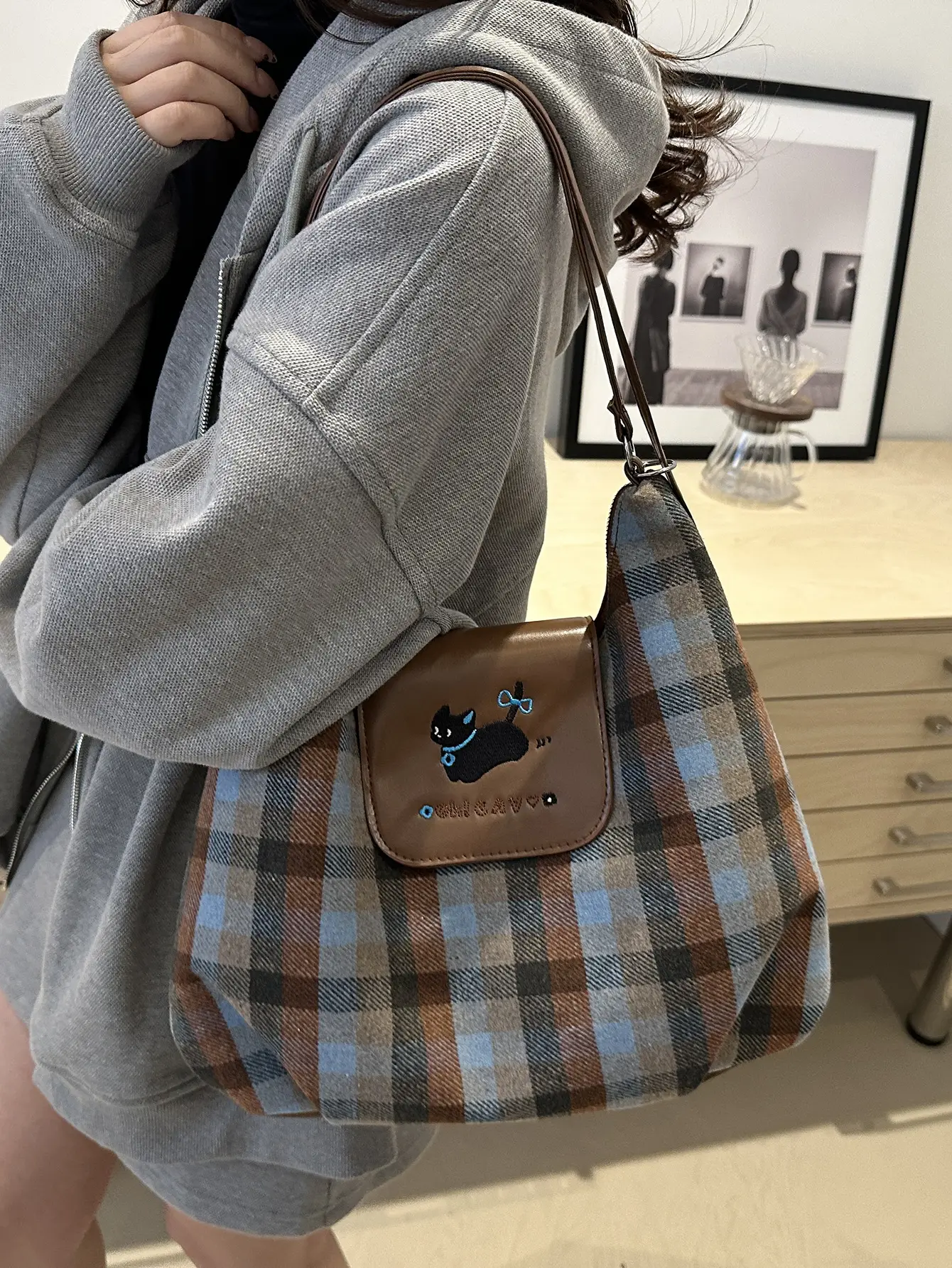 Early Autumn Plaid Dog Cloud Bag Large Capacity College Style Backpack Commuter Tote Bag Shoulder Crossbody Bag - Image 4