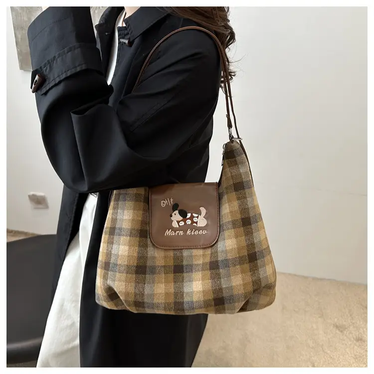 Early Autumn Plaid Dog Cloud Bag Large Capacity College Style Backpack Commuter Tote Bag Shoulder Crossbody Bag — feature 8