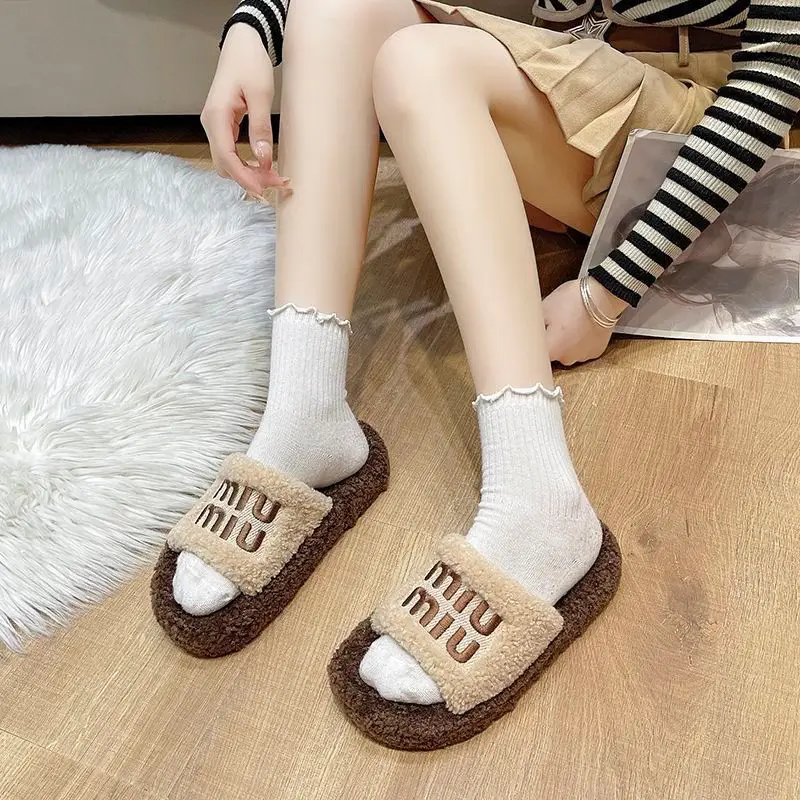 Thick bottom fluffy slippers women's outer wear 2024 new autumn and winter lamb fluffy net popular fashion home cotton slippers