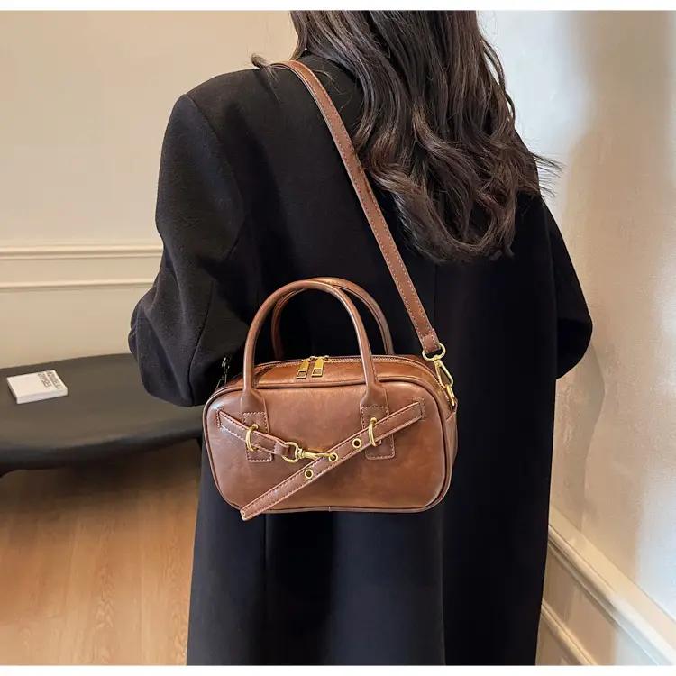 Korean Style Shoulder Bag Women 2024 Autumn Brown Black — feature 15