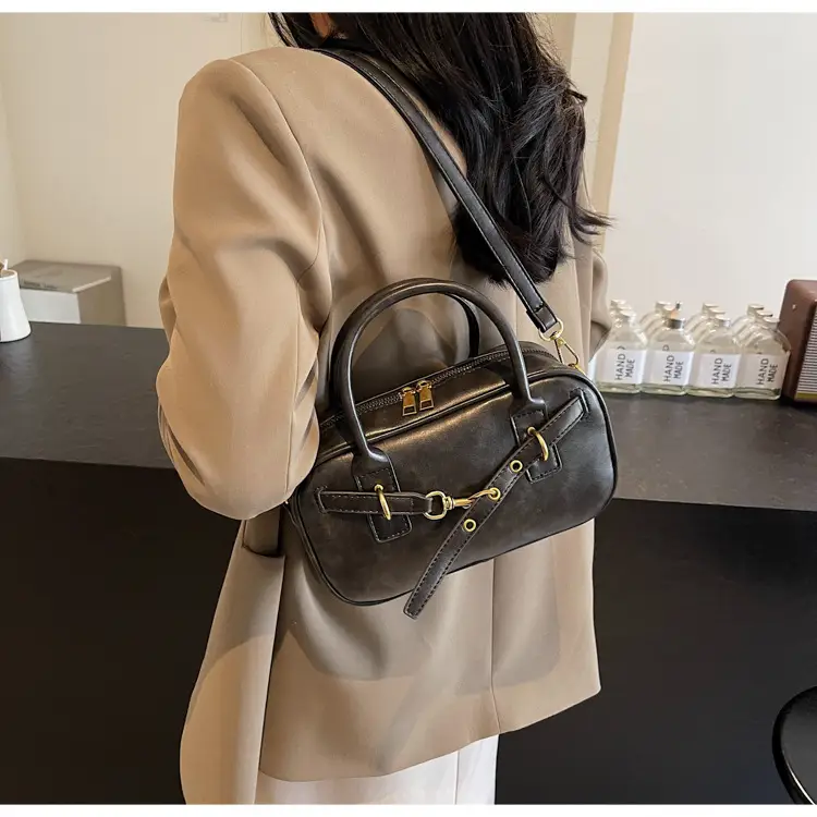 Korean Style Shoulder Bag Women 2024 Autumn Brown Black — feature 32