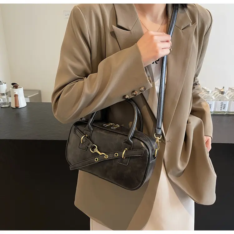 Korean Style Shoulder Bag Women 2024 Autumn Brown Black — feature 38