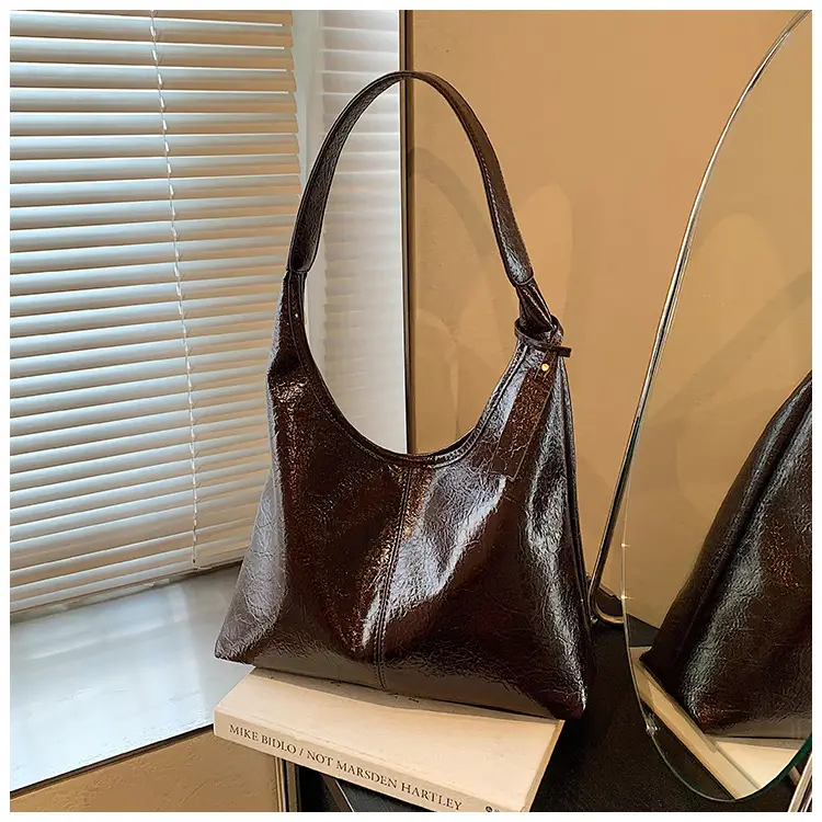 Brown Leather Shoulder Bag for Women 2024 — feature 13