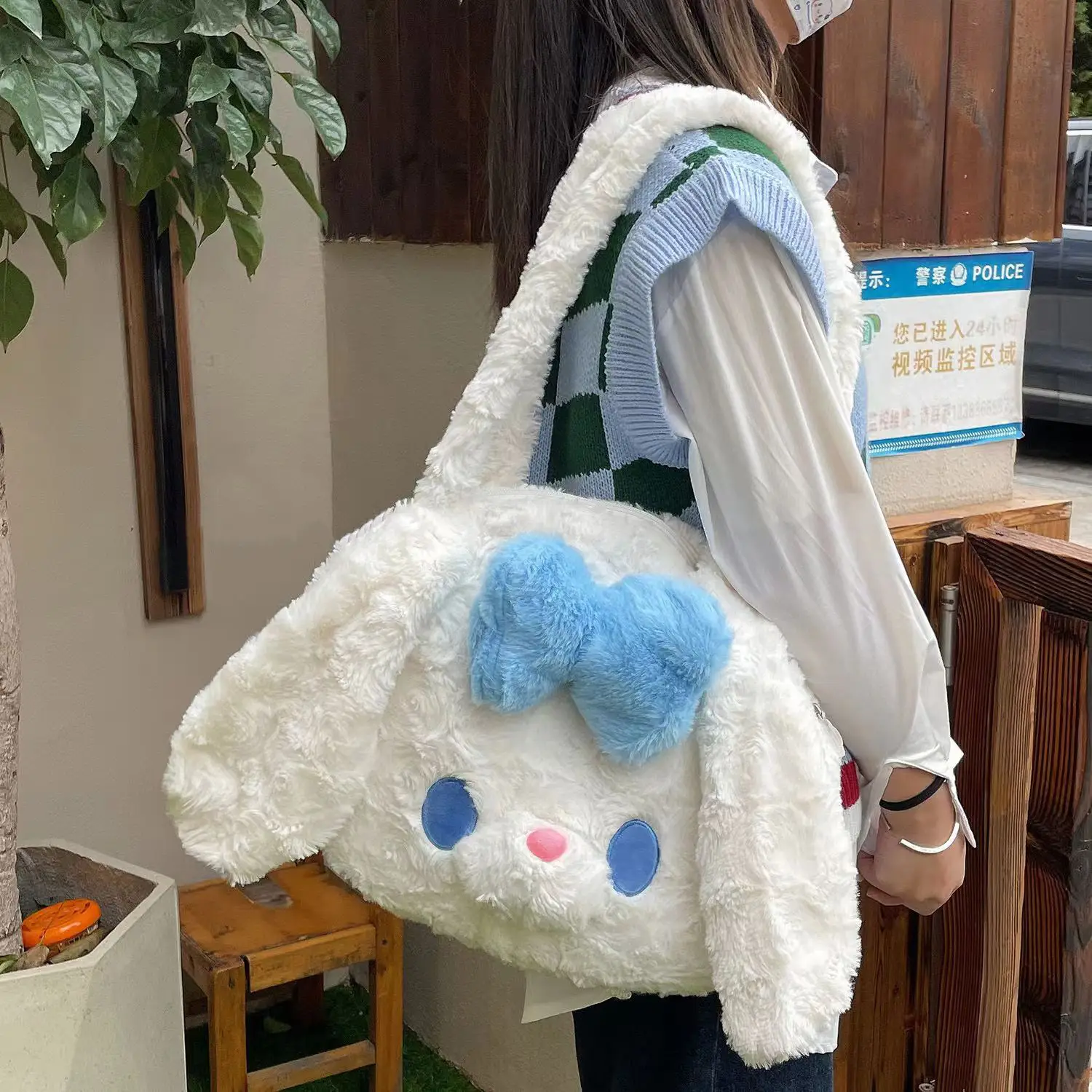 Candy Rabbit Plush Shoulder Bag for Girls — feature 8