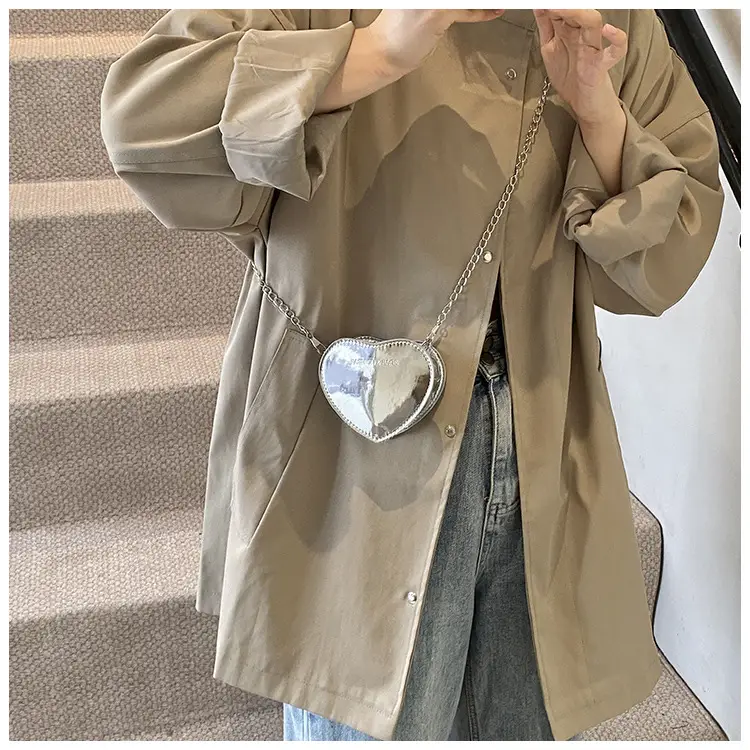 Red Heart-Shaped Mini Love Messenger Bag 2024 — feature 11