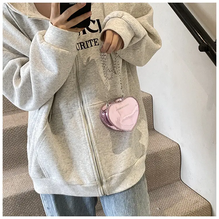 Red Heart-Shaped Mini Love Messenger Bag 2024 — feature 13