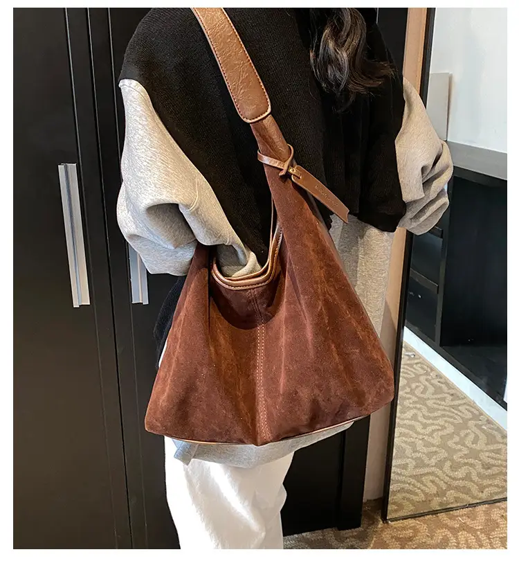 Frosted Retro Bag Large Capacity Casual Shoulder Bag — feature 1