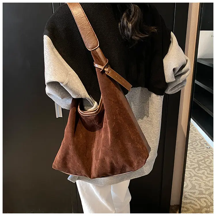 Frosted Retro Bag Large Capacity Casual Shoulder Bag — feature 13