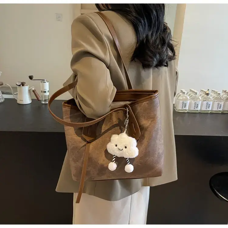 Women's Retro Fashion Shoulder Bag with Cloud Charm — feature 20
