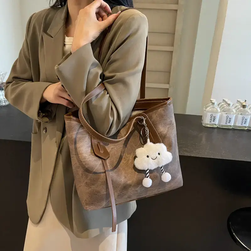Women's Retro Fashion Shoulder Bag with Cloud Charm - Image 6