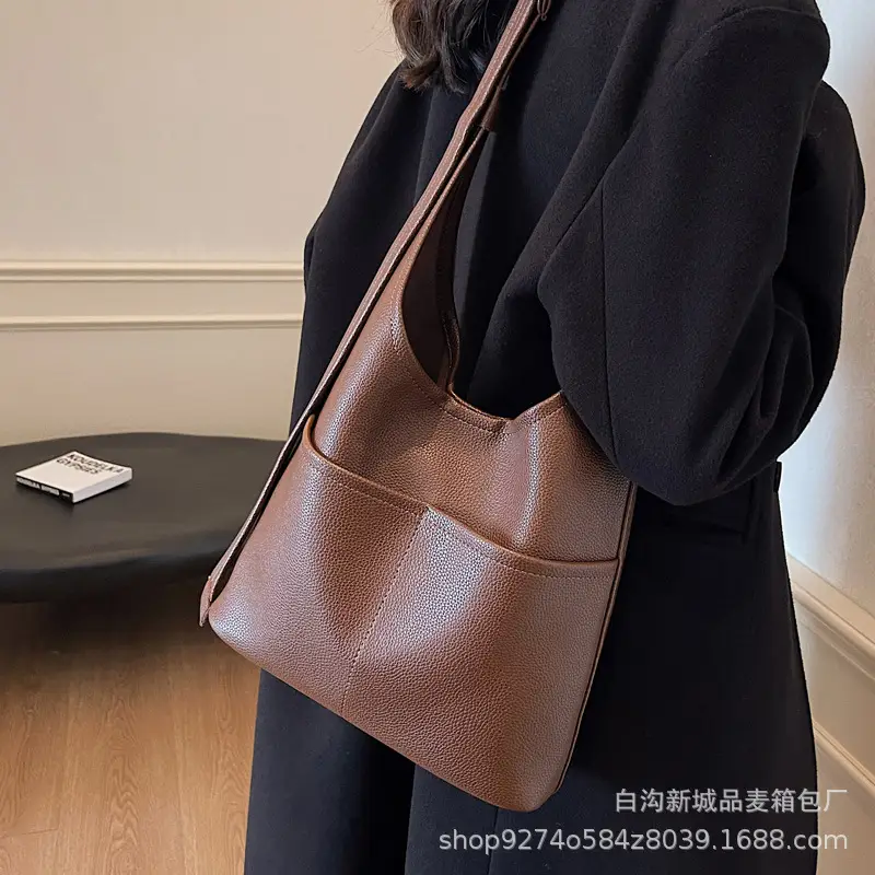 Women Large Capacity Shoulder Bag Brown New Fashion - Image 6