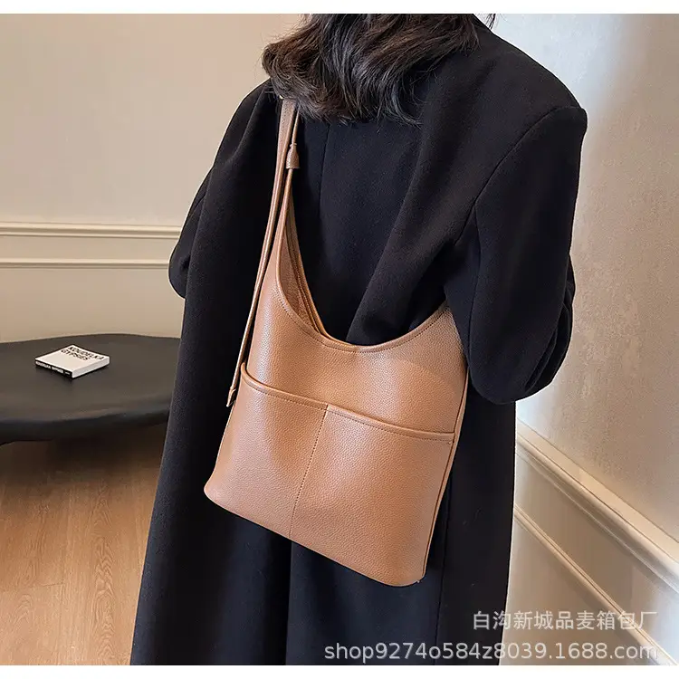 Women Large Capacity Shoulder Bag Brown New Fashion — feature 16