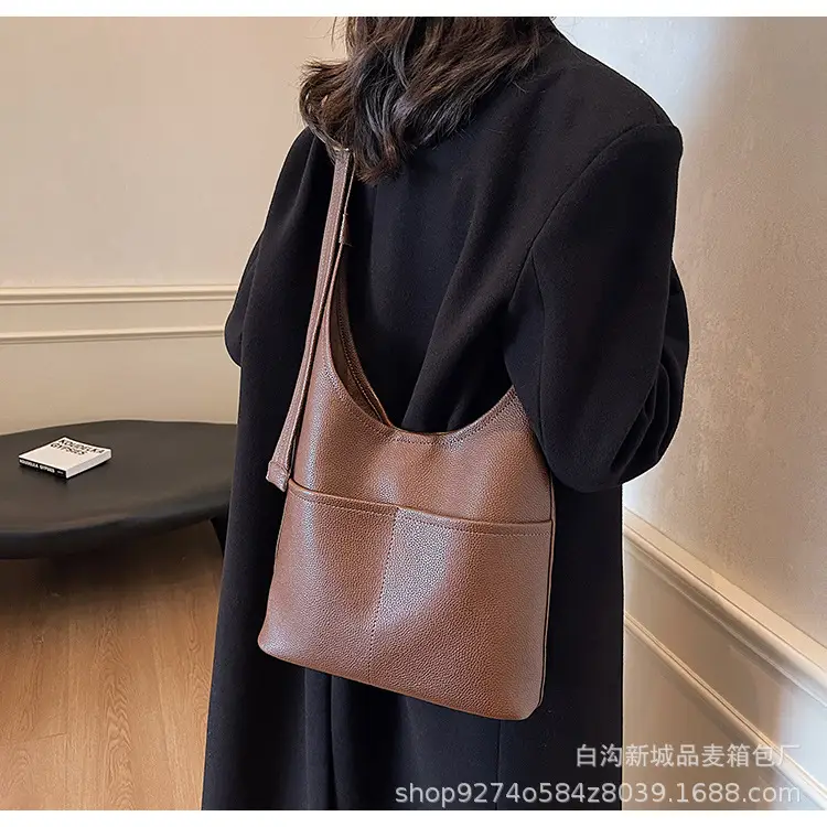 Women Large Capacity Shoulder Bag Brown New Fashion — feature 19