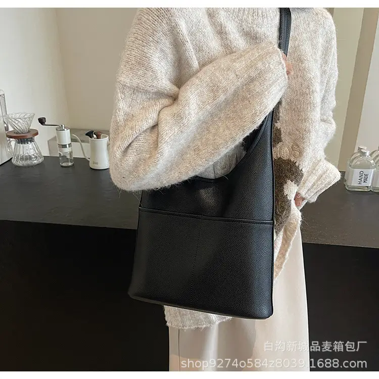 Women Large Capacity Shoulder Bag Brown New Fashion — feature 26