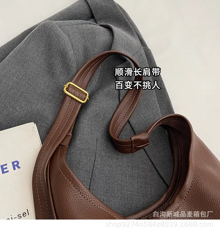 Women Large Capacity Shoulder Bag Brown New Fashion — feature 3