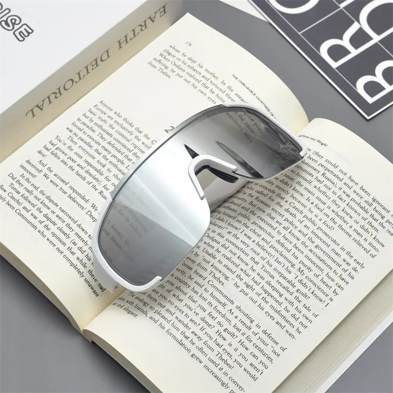 Large Frame Windproof Cycling Sunglasses for Men Women β feature 2