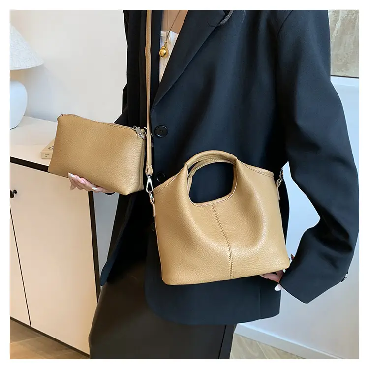 Black Leather Shoulder Bag for Women 2024 — feature 10