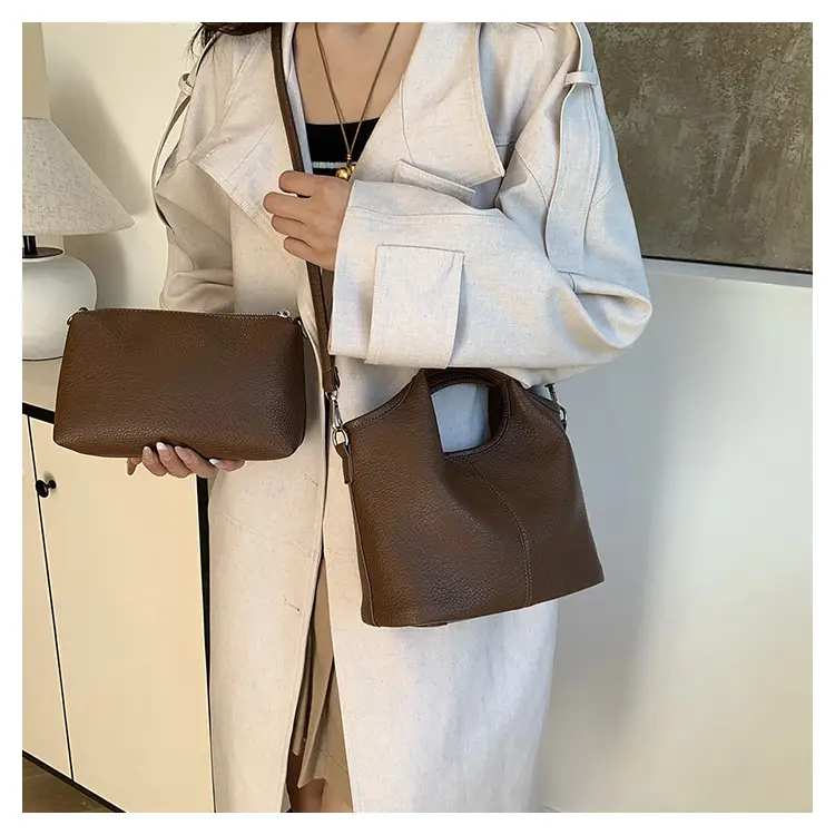 Black Leather Shoulder Bag for Women 2024 — feature 7