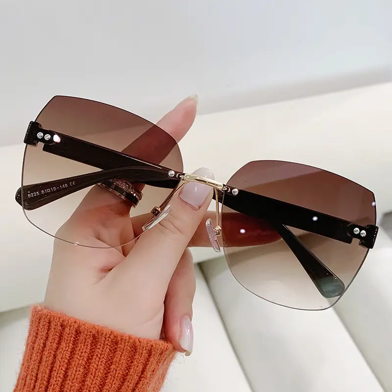 Women Rimless Sunglasses Anti-UV European American Trendy Driving Sunglasses - Image 2