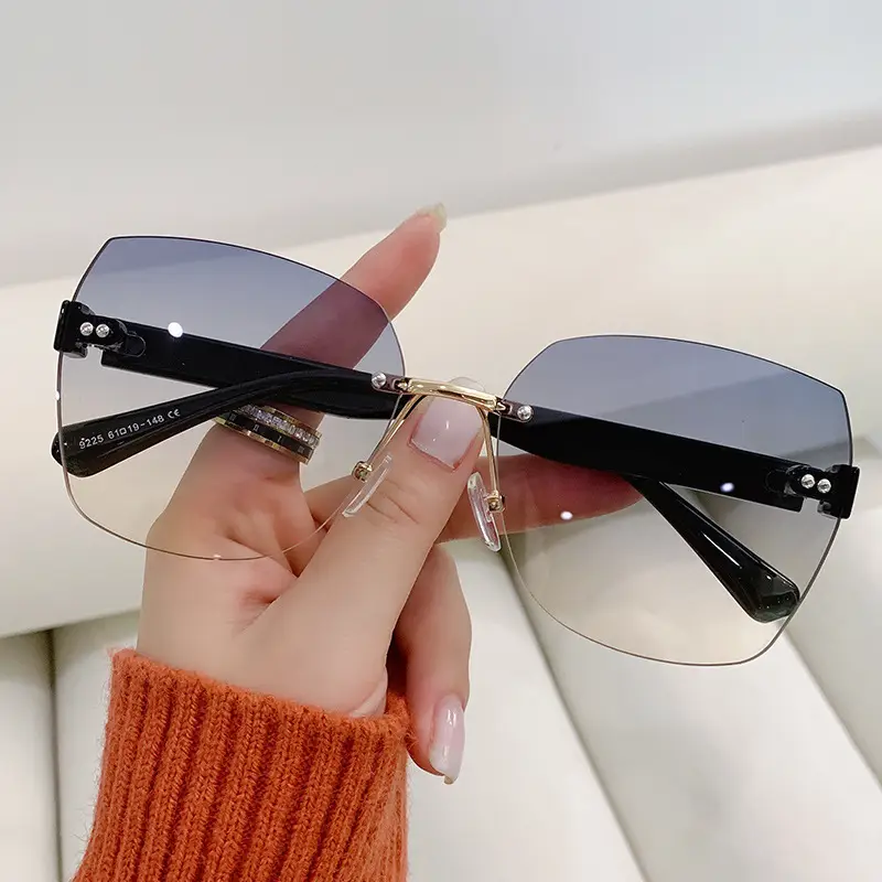 Women Rimless Sunglasses Anti-UV European American Trendy Driving Sunglasses - Image 3