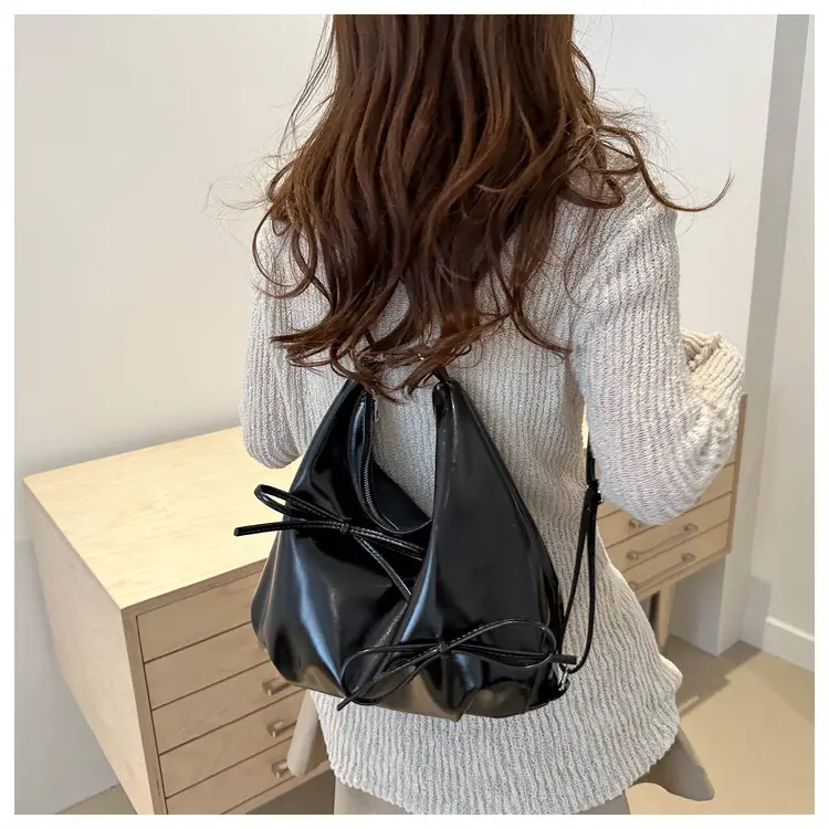 Golden French Style Pleated Shoulder Bag - Image 7