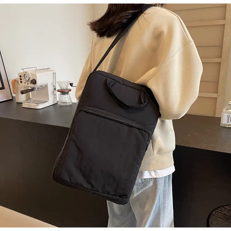 Women's Large Capacity Nylon Shoulder Bag Cream — feature 44