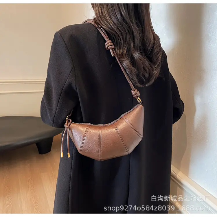 Brown Leather Niche Shoulder Messenger Bag — feature 13