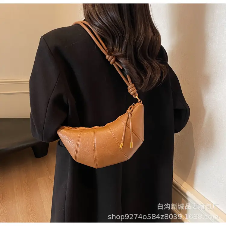Brown Leather Niche Shoulder Messenger Bag — feature 19