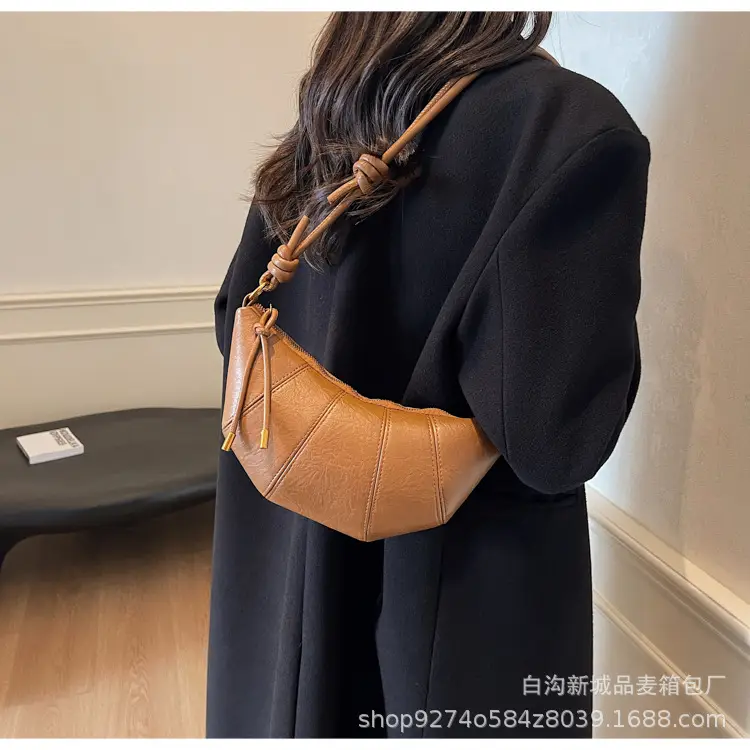 Brown Leather Niche Shoulder Messenger Bag — feature 20