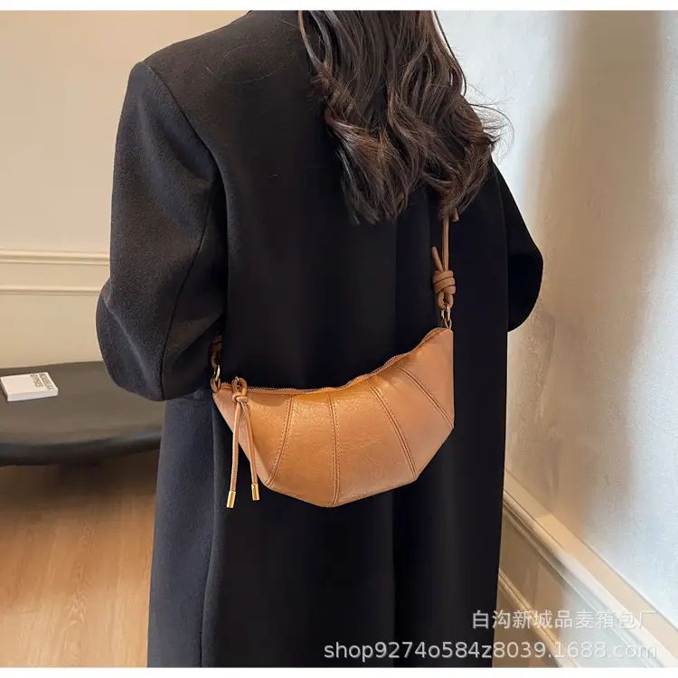 Brown Leather Niche Shoulder Messenger Bag — feature 21