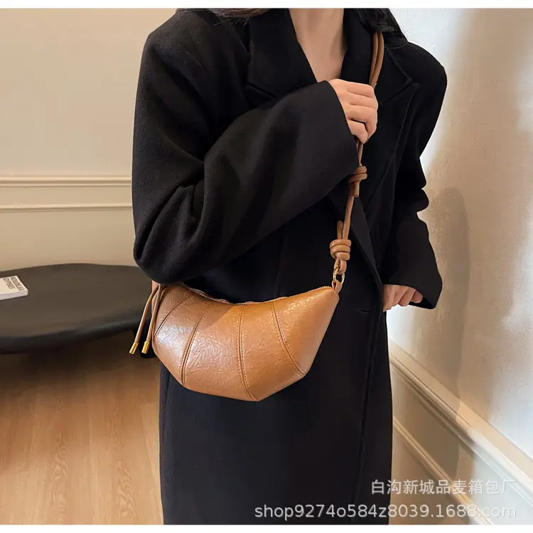 Brown Leather Niche Shoulder Messenger Bag — feature 22