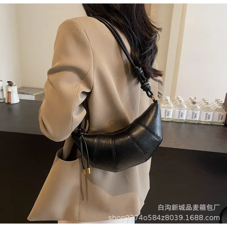 Brown Leather Niche Shoulder Messenger Bag — feature 27