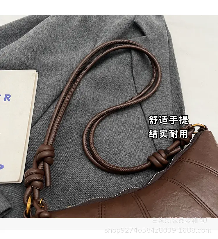 Brown Leather Niche Shoulder Messenger Bag — feature 5