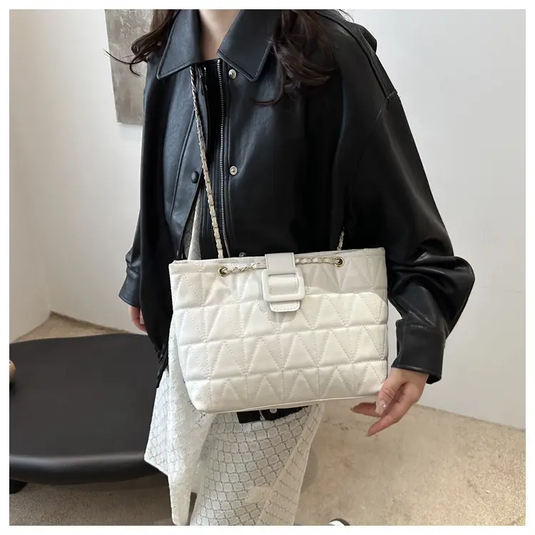 Chanel Style Rhombic Chain Bag Women 2024 — feature 12
