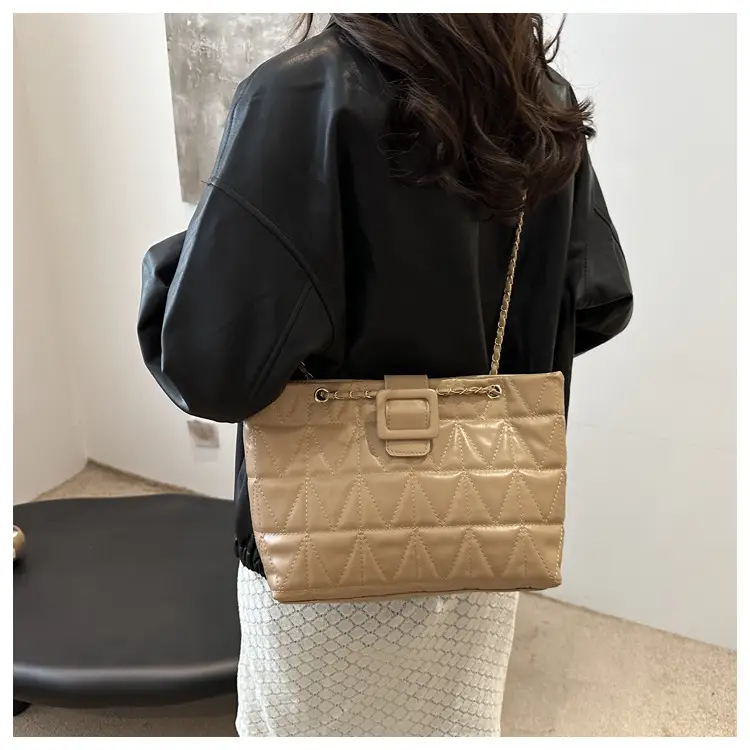 Chanel Style Rhombic Chain Bag Women 2024 — feature 15