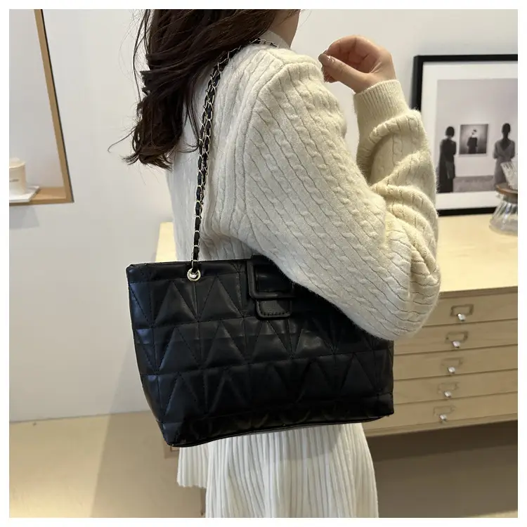 Chanel Style Rhombic Chain Bag Women 2024 — feature 19