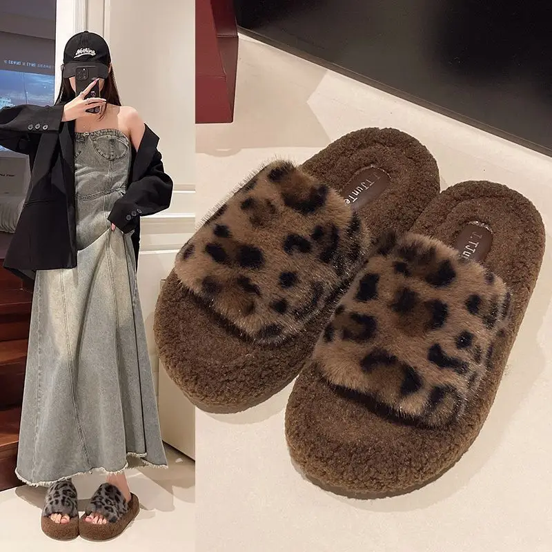 Thick-soles Mao Mao slippers women's outer wear 2024 autumn and winter new lamb fluffy online popular household cotton slippers