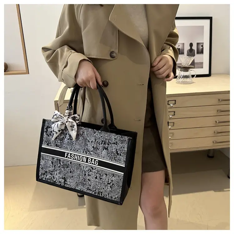 Women Embroidered Tote Bag Black 2024 — feature 18