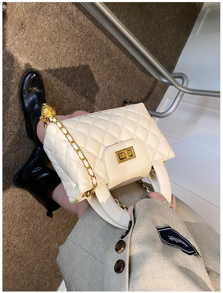 Women Quilted White Commuter Bag with Chain Strap — feature 24
