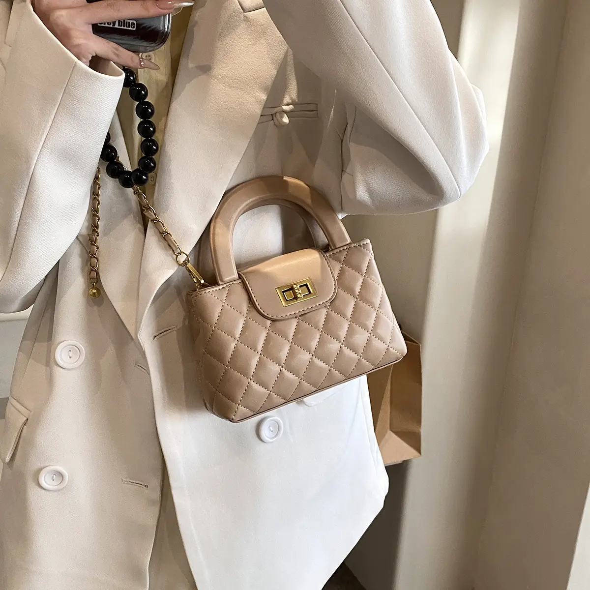 Women Quilted White Commuter Bag with Chain Strap - Image 2