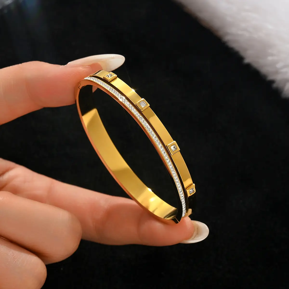 18K Gold Stainless Steel Bracelet with Crystal Accents - Image 128