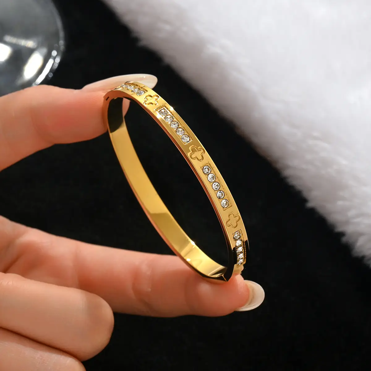 18K Gold Stainless Steel Bracelet with Crystal Accents - Image 138