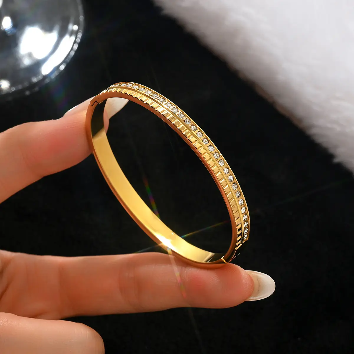 18K Gold Stainless Steel Bracelet with Crystal Accents - Image 140