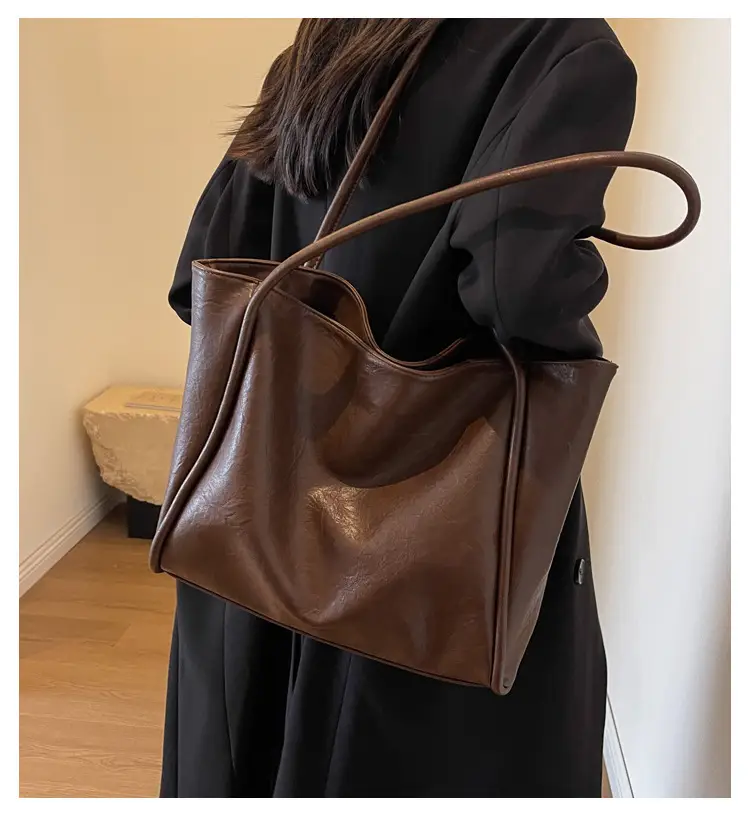 Women's Large Brown Leather Shoulder Bag 2024 — feature 1
