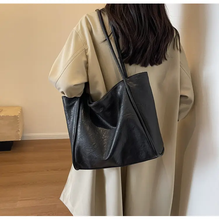 Women's Large Brown Leather Shoulder Bag 2024 — feature 11
