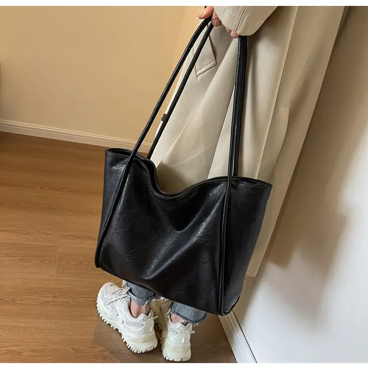 Women's Large Brown Leather Shoulder Bag 2024 — feature 12