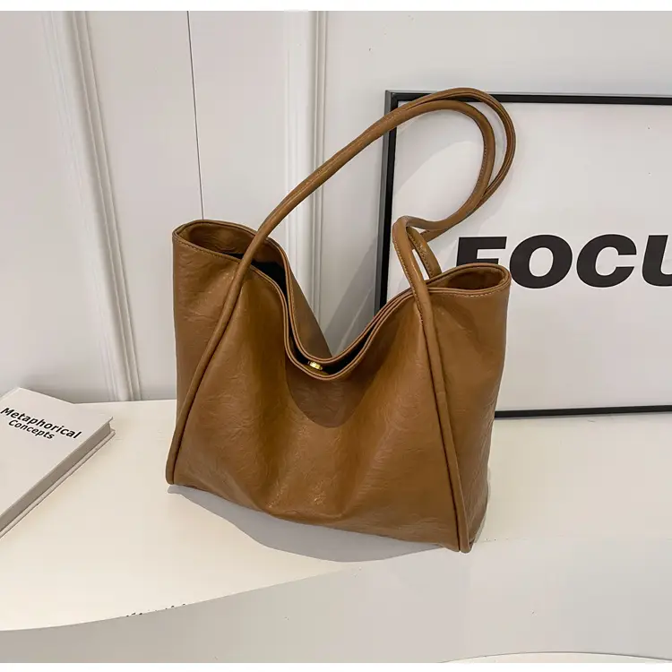 Women's Large Brown Leather Shoulder Bag 2024 — feature 20